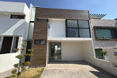Parque Cuernavaca Lomas de Angelópolis III - casa en venta